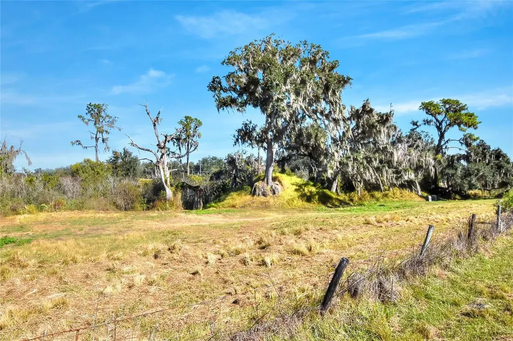 1505 W 60 Highway Plant City FL 33567