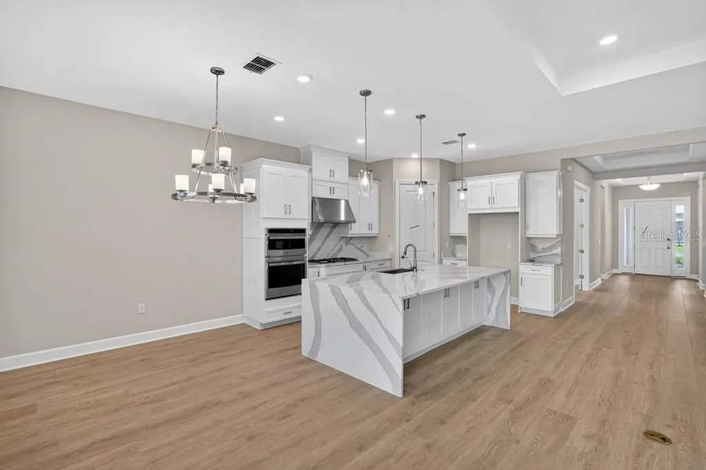 7657 Moonbeam Avenue Sarasota FL 34241