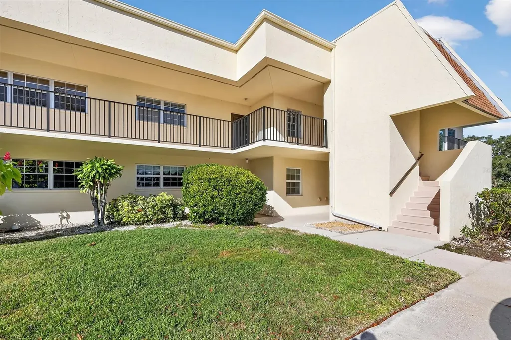 7880 Palm Aire Lane Sarasota FL 34243