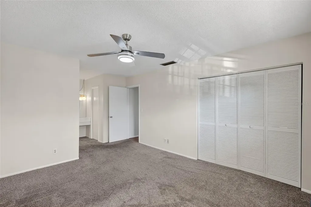 7880 Palm Aire Lane Sarasota FL 34243