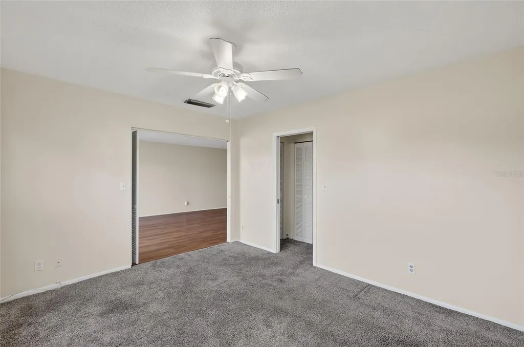 7880 Palm Aire Lane Sarasota FL 34243