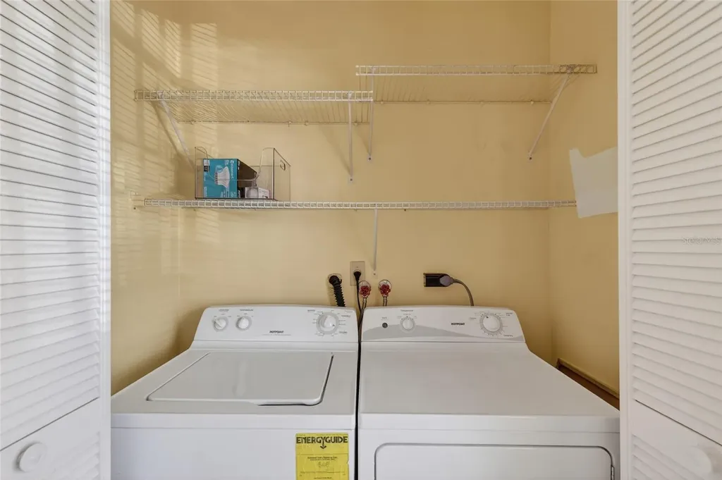 7880 Palm Aire Lane Sarasota FL 34243