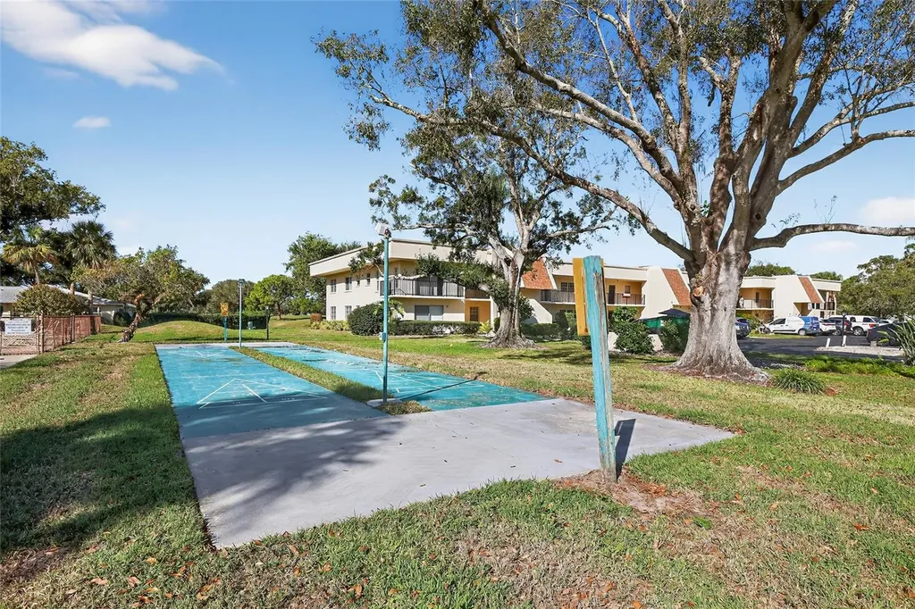 7880 Palm Aire Lane Sarasota FL 34243