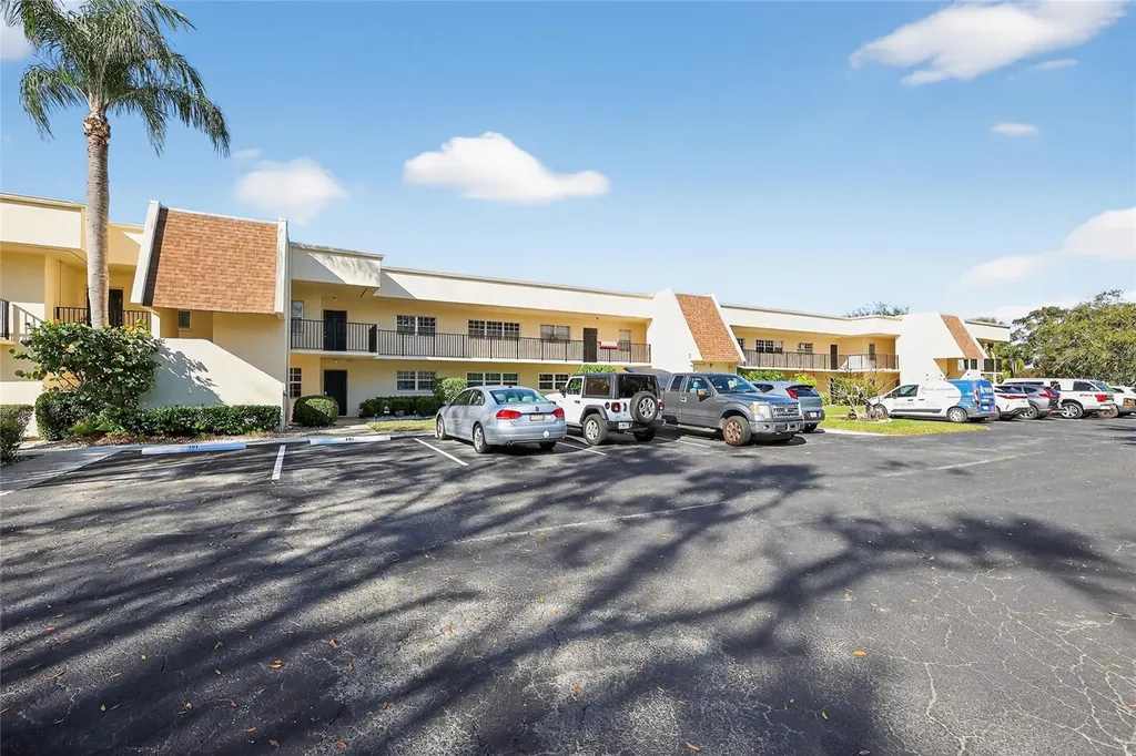 7880 Palm Aire Lane Sarasota FL 34243