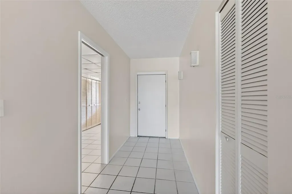 7880 Palm Aire Lane Sarasota FL 34243