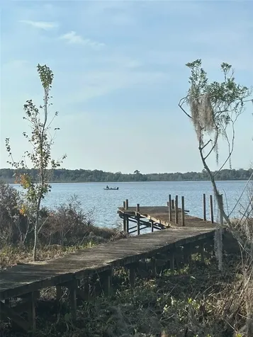 173 She She Road Hawthorne FL 32640