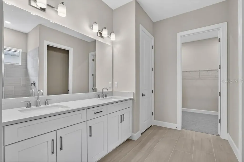 7653 Moonbeam Avenue Sarasota FL 34241