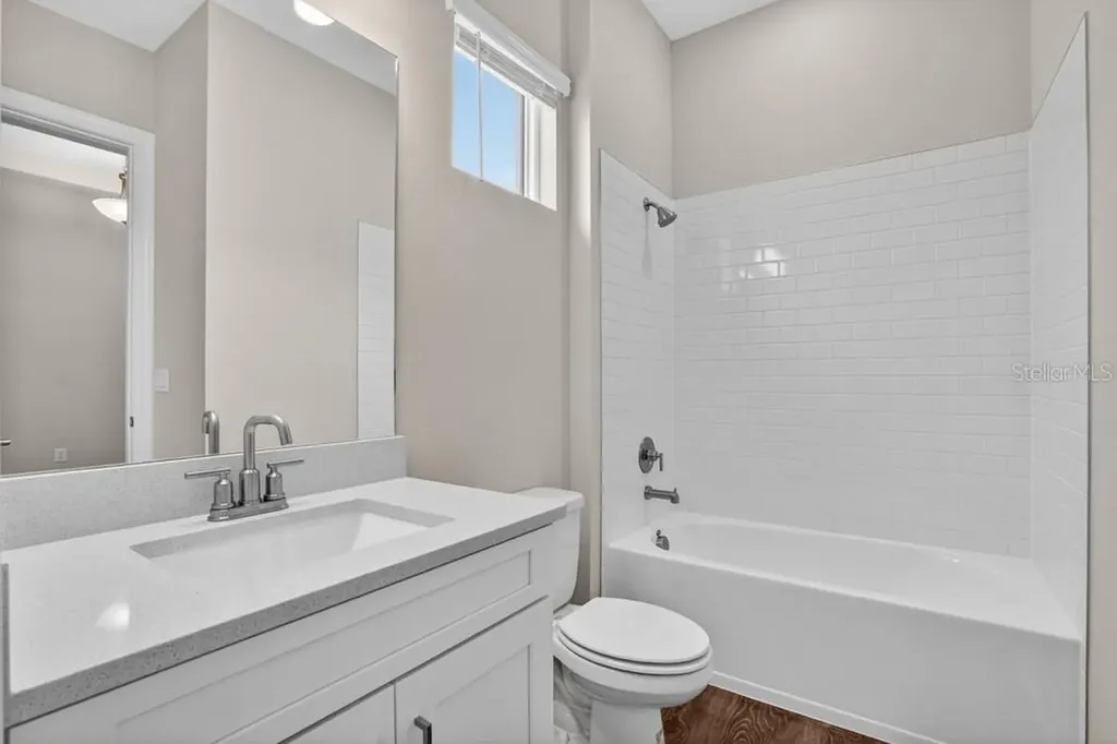 7653 Moonbeam Avenue Sarasota FL 34241