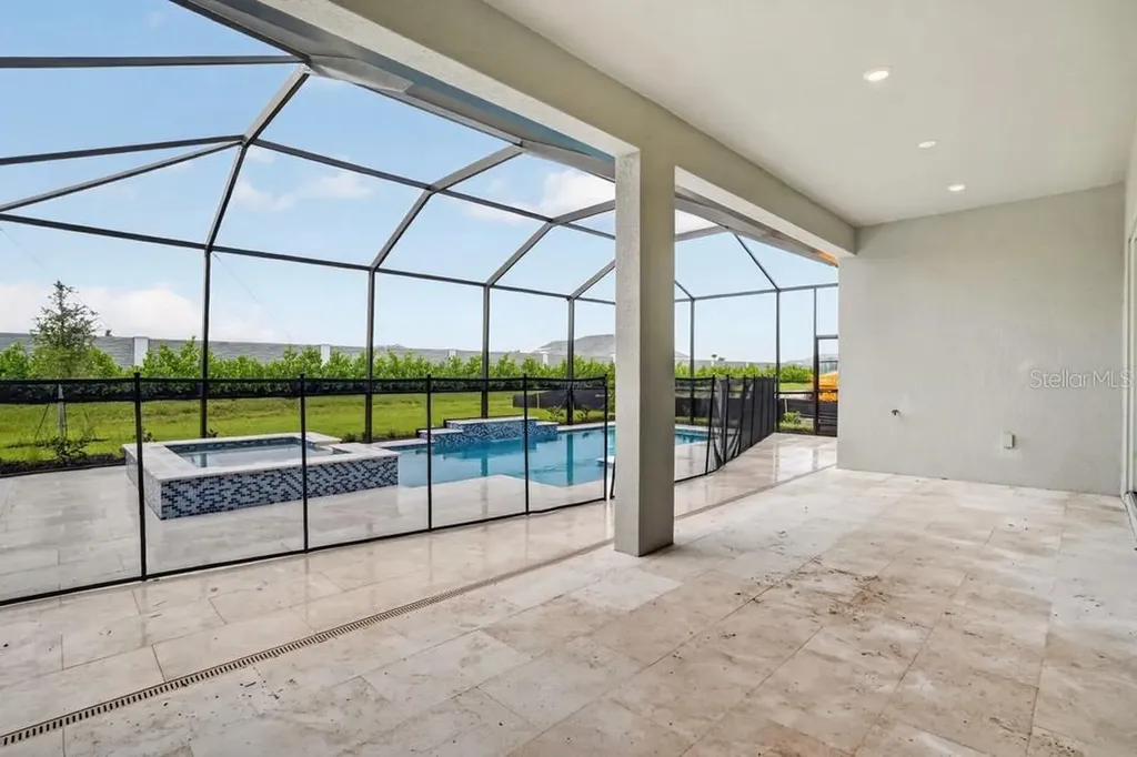 7653 Moonbeam Avenue Sarasota FL 34241