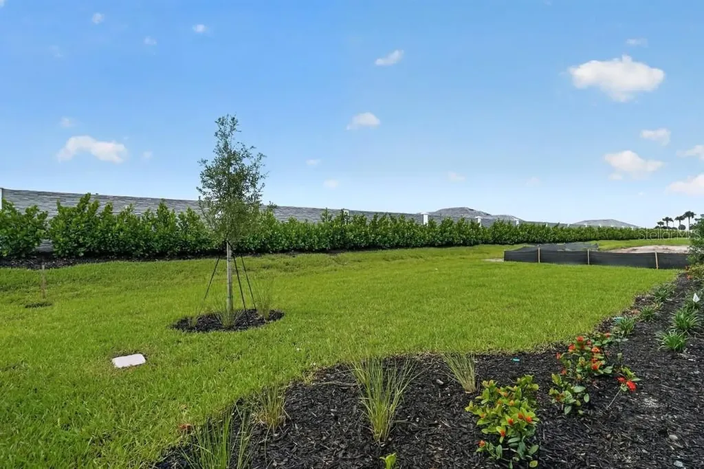 7653 Moonbeam Avenue Sarasota FL 34241