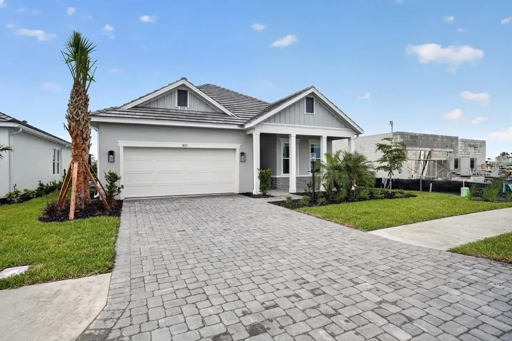 7653 Moonbeam Avenue Sarasota FL 34241