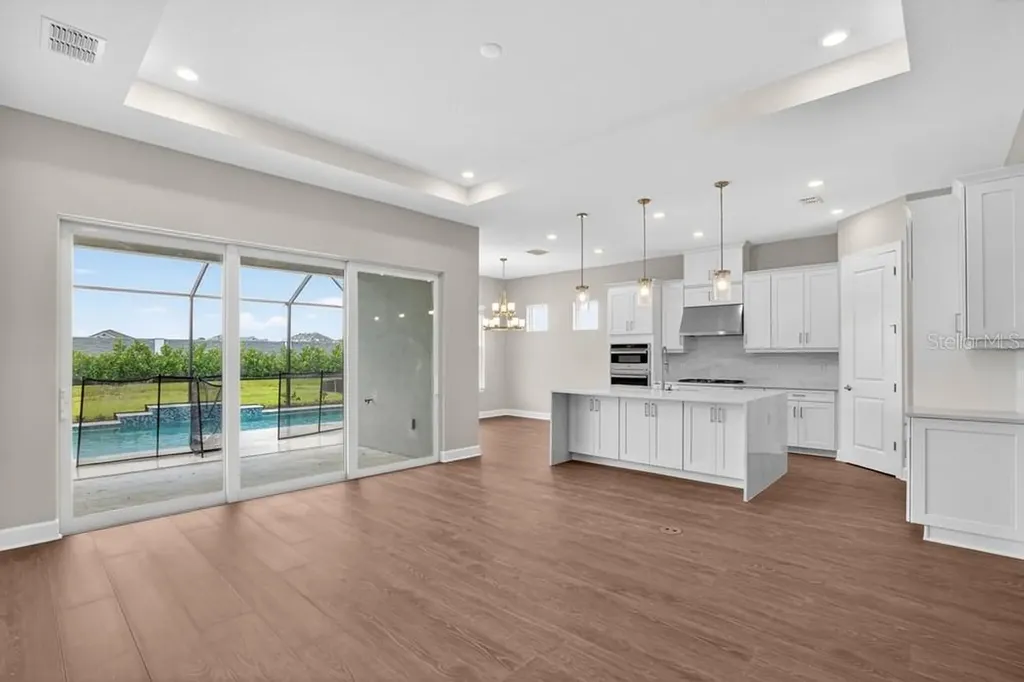 7653 Moonbeam Avenue Sarasota FL 34241