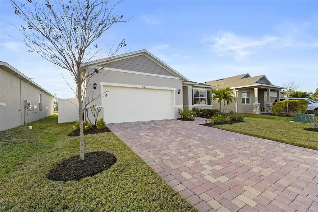 7322 34th Court E Sarasota FL 34243