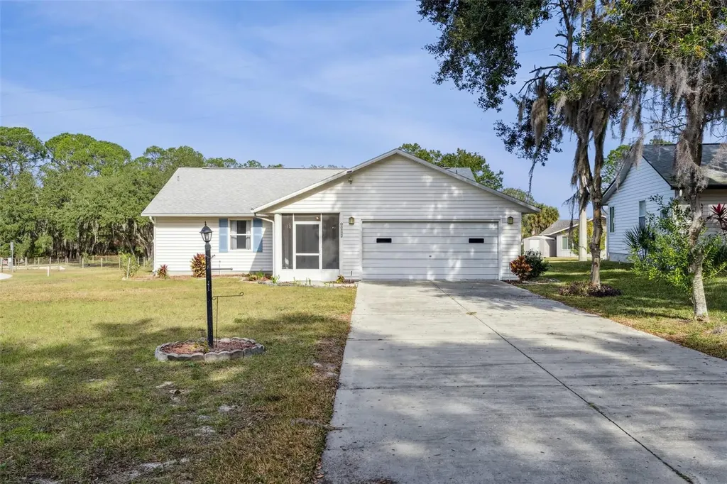 1409 New Abbey Avenue Leesburg FL 34788