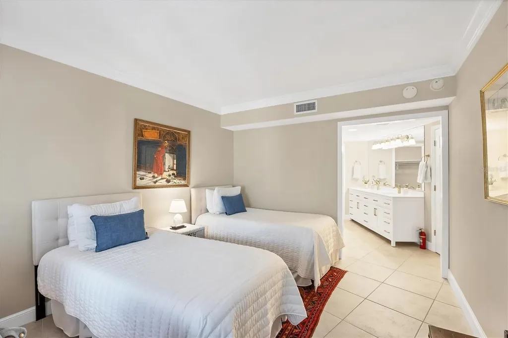 4805 Gulf Of Mexico Drive Longboat Key FL 34228