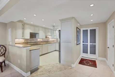 4805 Gulf Of Mexico Drive Longboat Key FL 34228