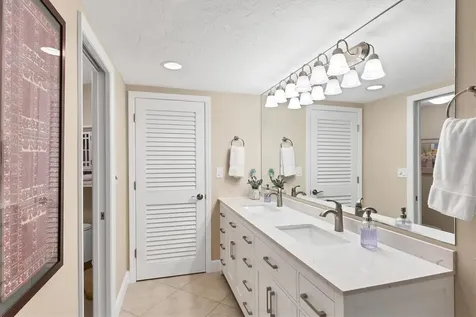 4805 Gulf Of Mexico Drive Longboat Key FL 34228