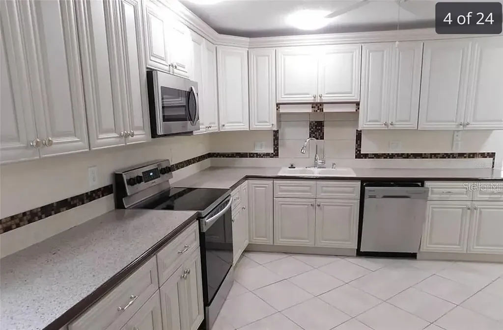 8185 Longbay Boulevard Sarasota FL 34243