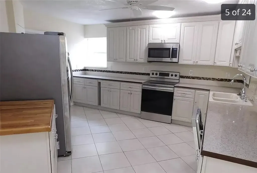 8185 Longbay Boulevard Sarasota FL 34243