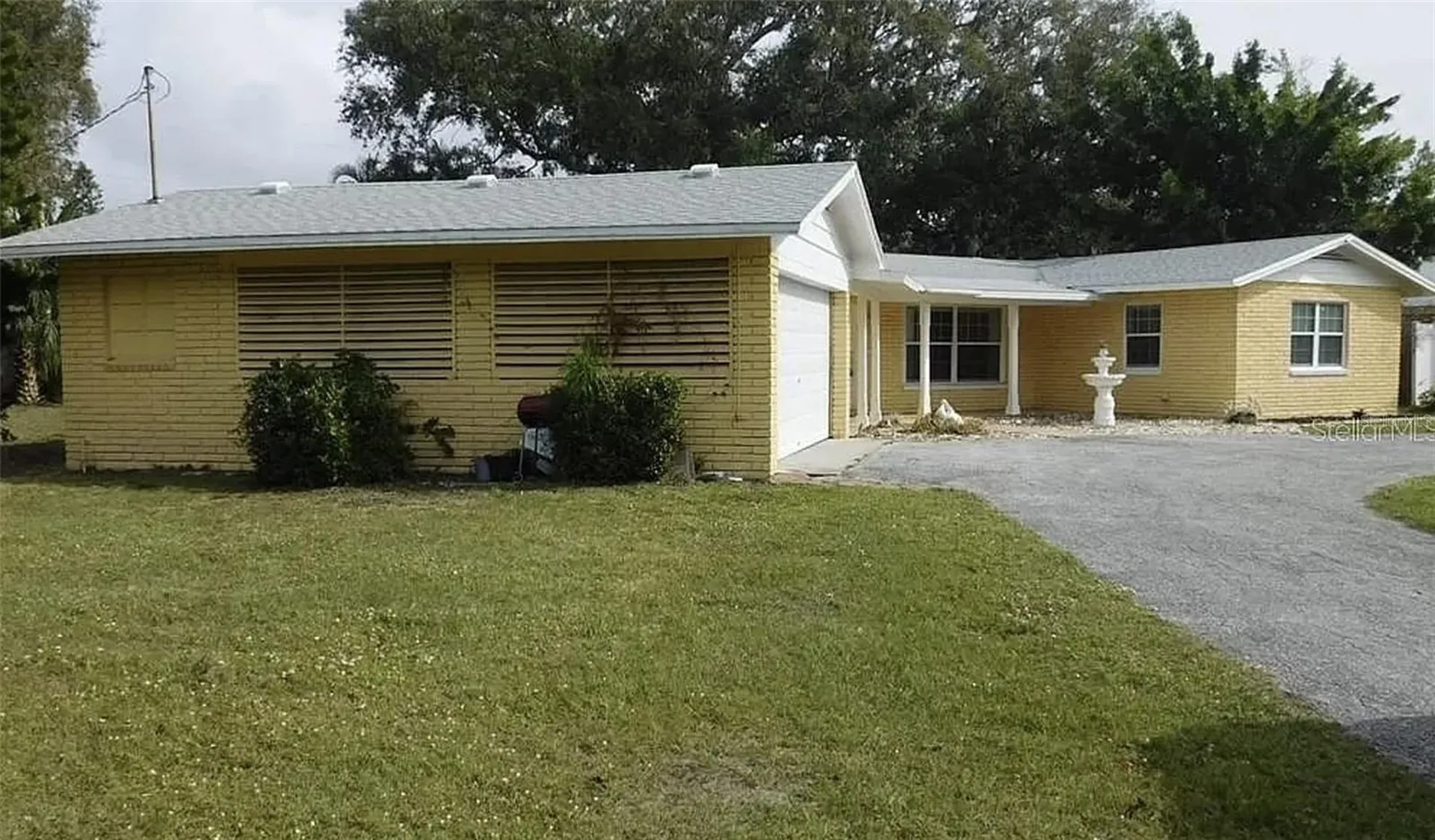 8185 Longbay Boulevard Sarasota FL 34243