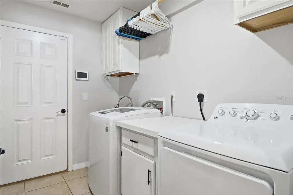 1021 W Champlain Lane Citrus Springs FL 34434