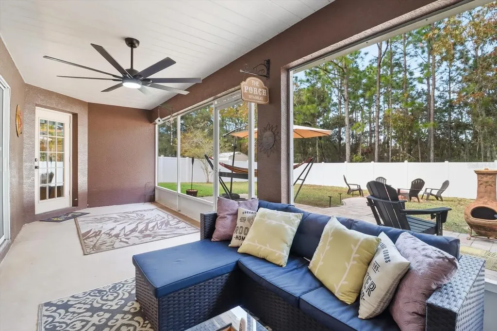 1021 W Champlain Lane Citrus Springs FL 34434