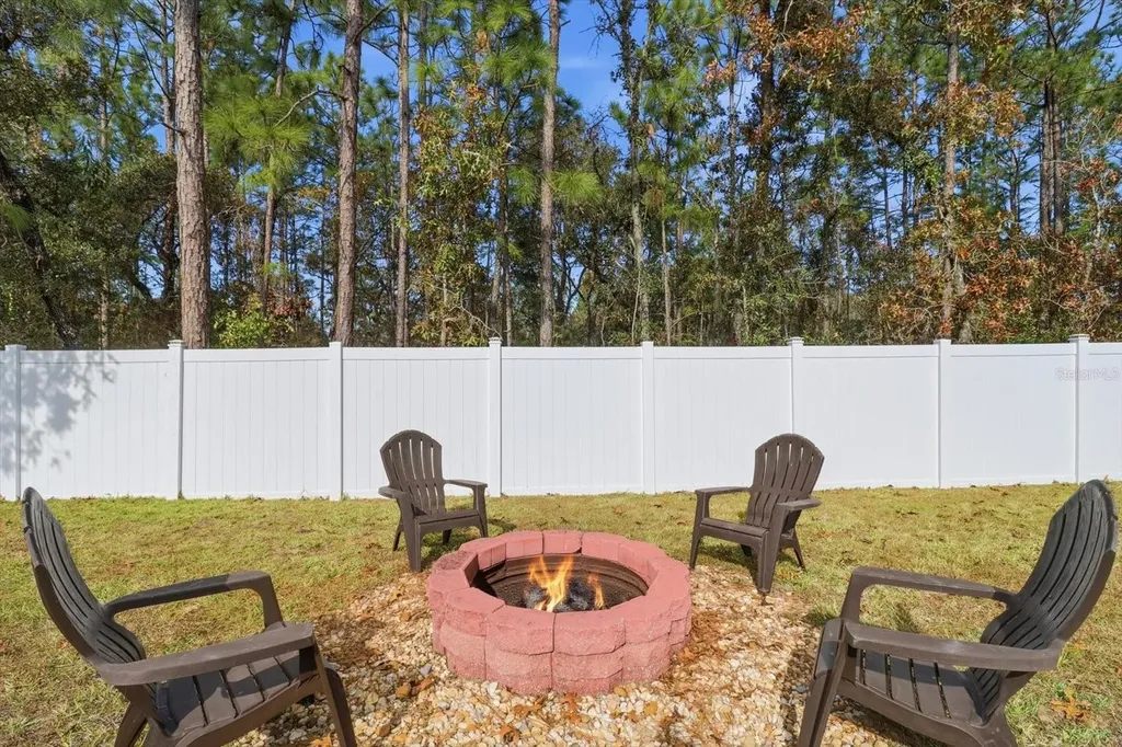 1021 W Champlain Lane Citrus Springs FL 34434