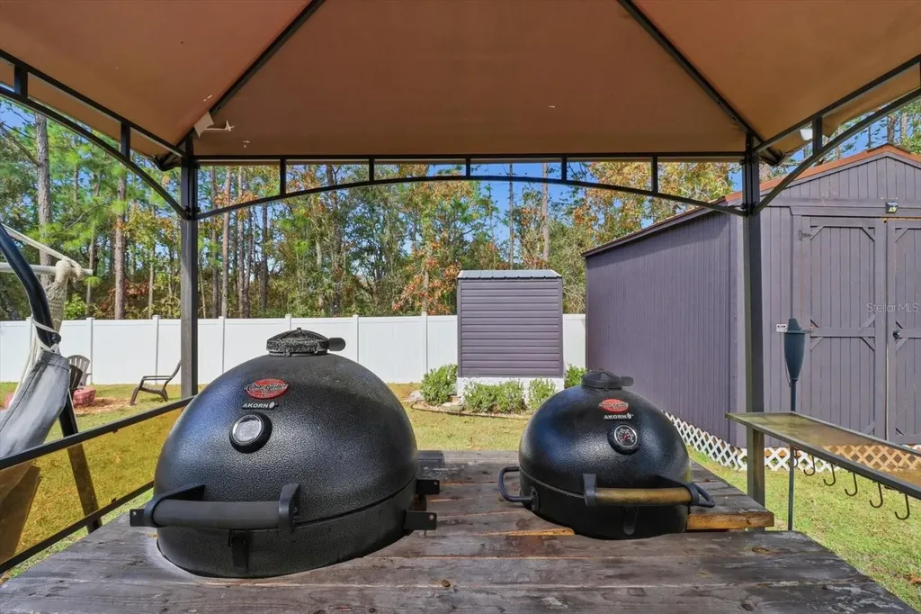 1021 W Champlain Lane Citrus Springs FL 34434