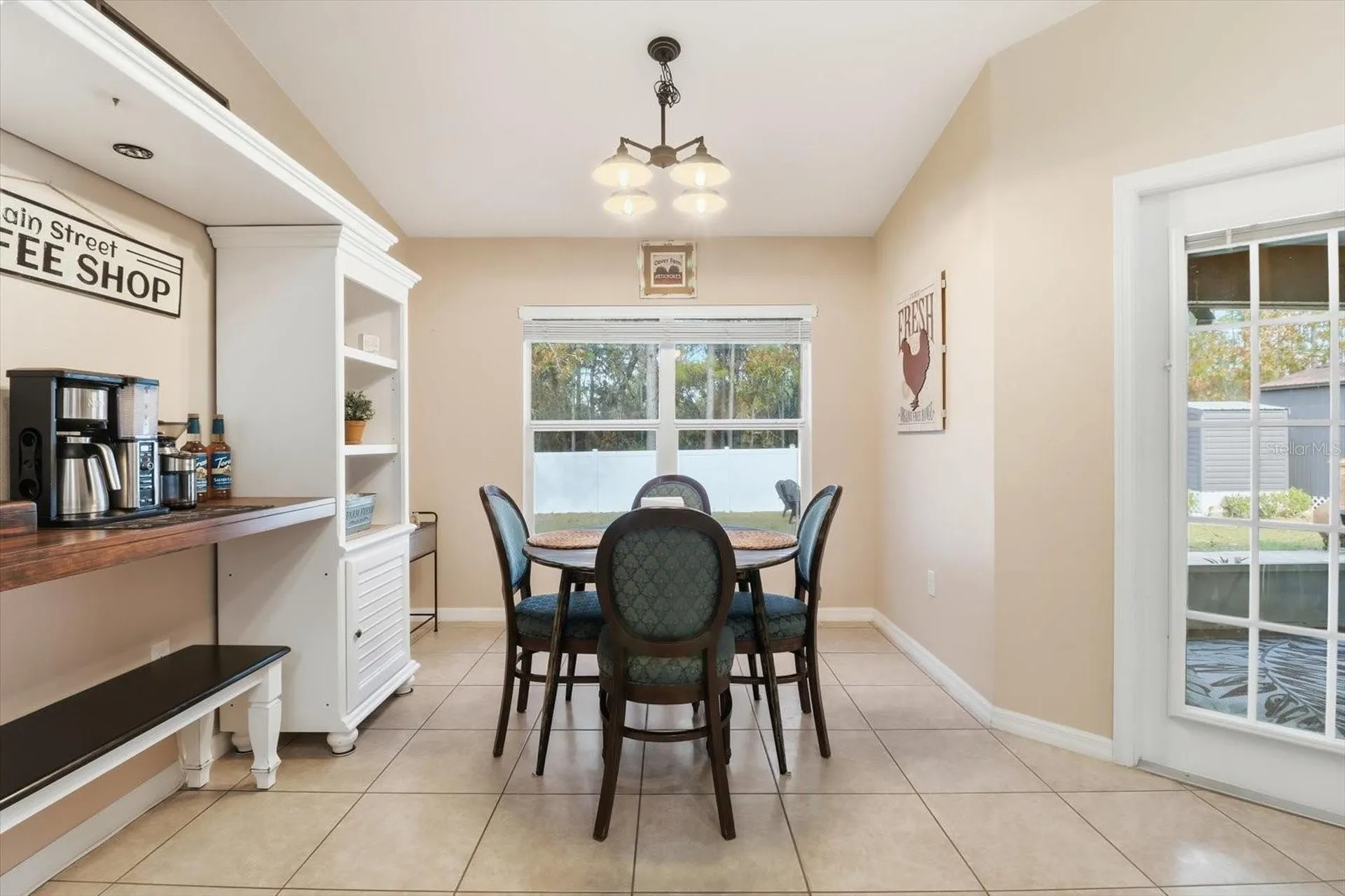 1021 W Champlain Lane Citrus Springs FL 34434