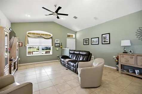 2 Tideway Trail Palm Coast FL 32137
