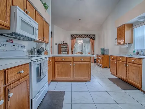 4552 Peach Tree Street Leesburg FL 34748