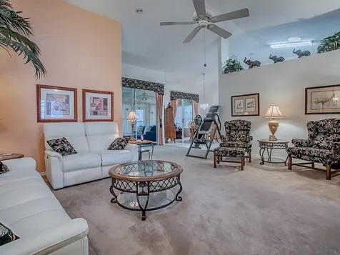 4552 Peach Tree Street Leesburg FL 34748