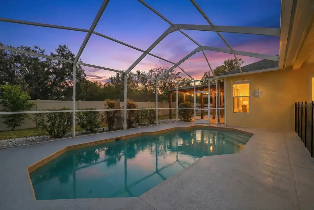 1512 Crooked Stick Drive Valrico FL 33596