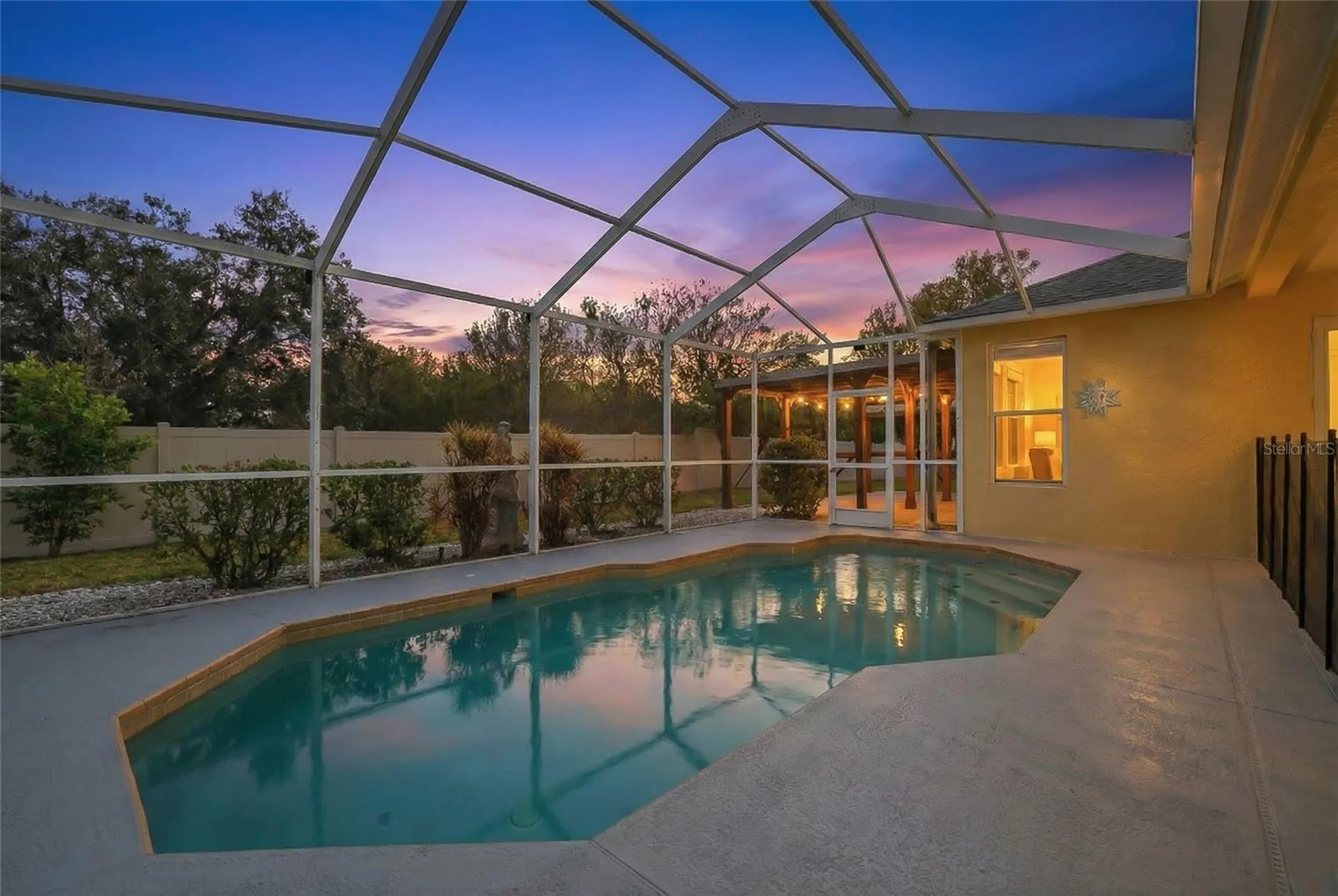 1512 Crooked Stick Drive Valrico FL 33596
