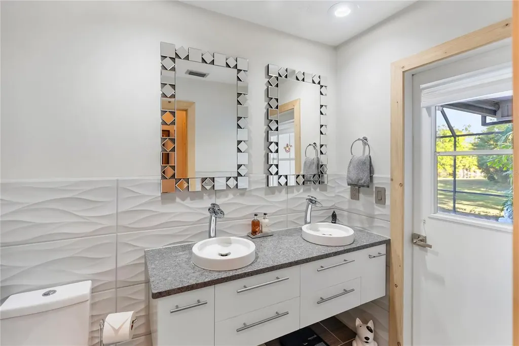 5482 Beneva Woods Circle Sarasota FL 34233
