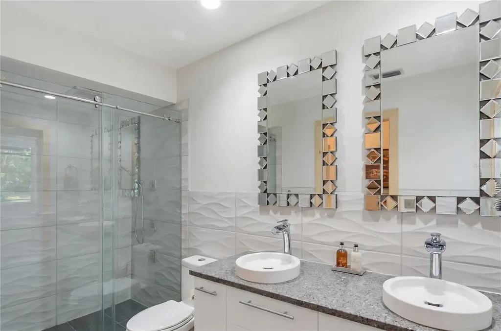 5482 Beneva Woods Circle Sarasota FL 34233