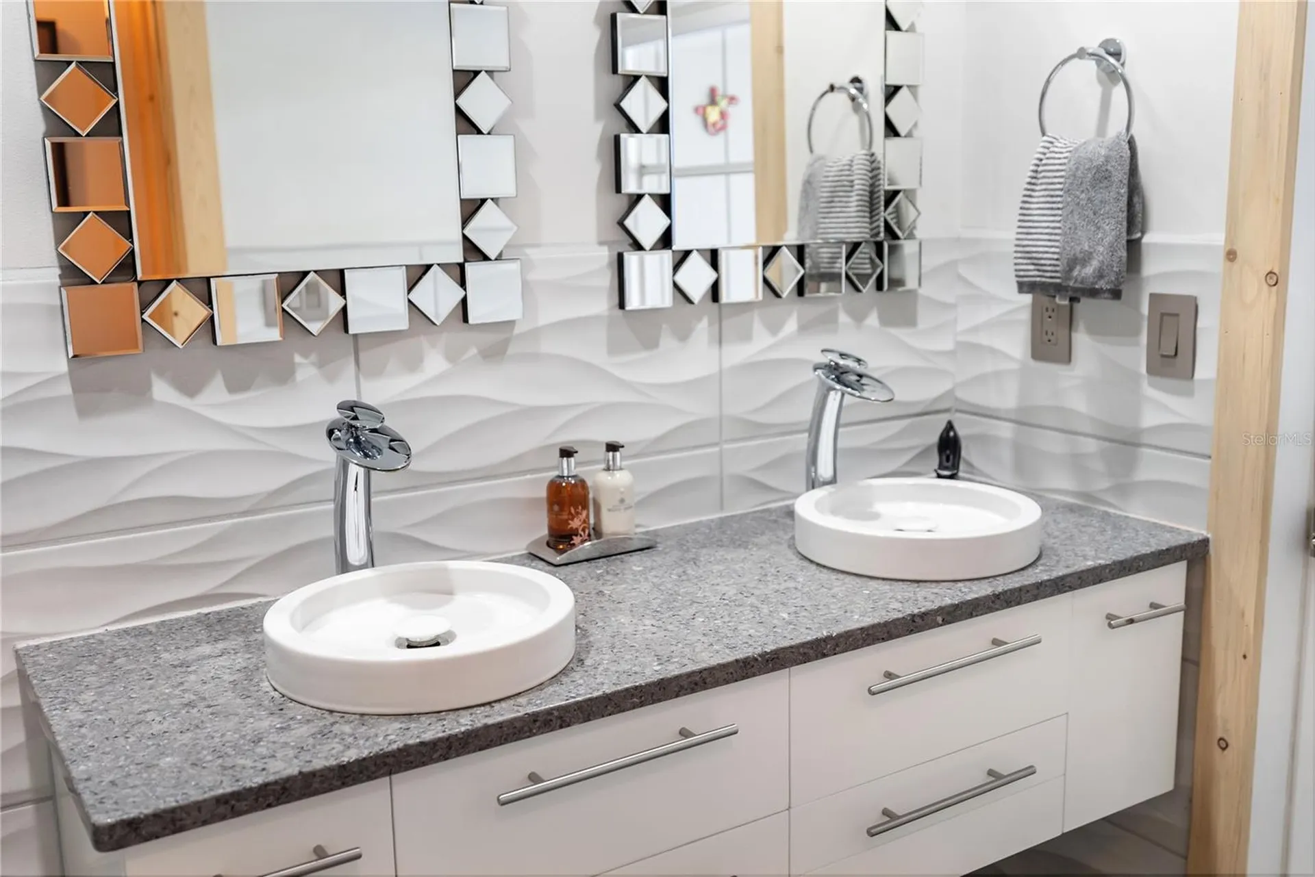 5482 Beneva Woods Circle Sarasota FL 34233