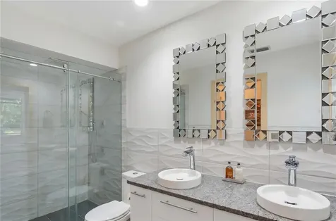 5482 Beneva Woods Circle Sarasota FL 34233