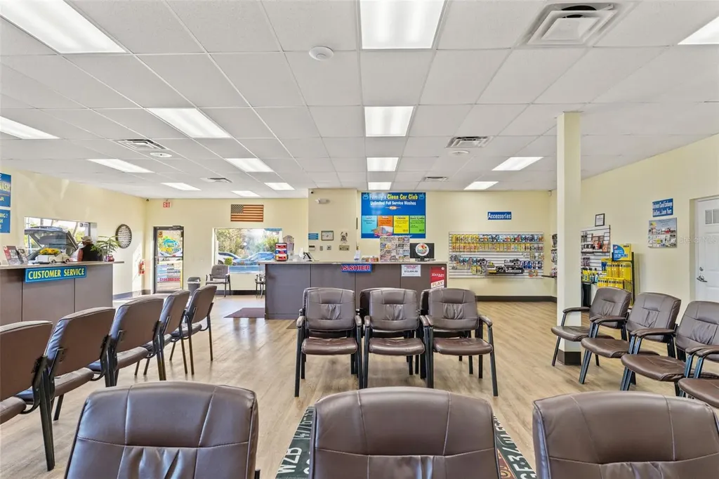 1108 Commercial Way Spring Hill FL 34606
