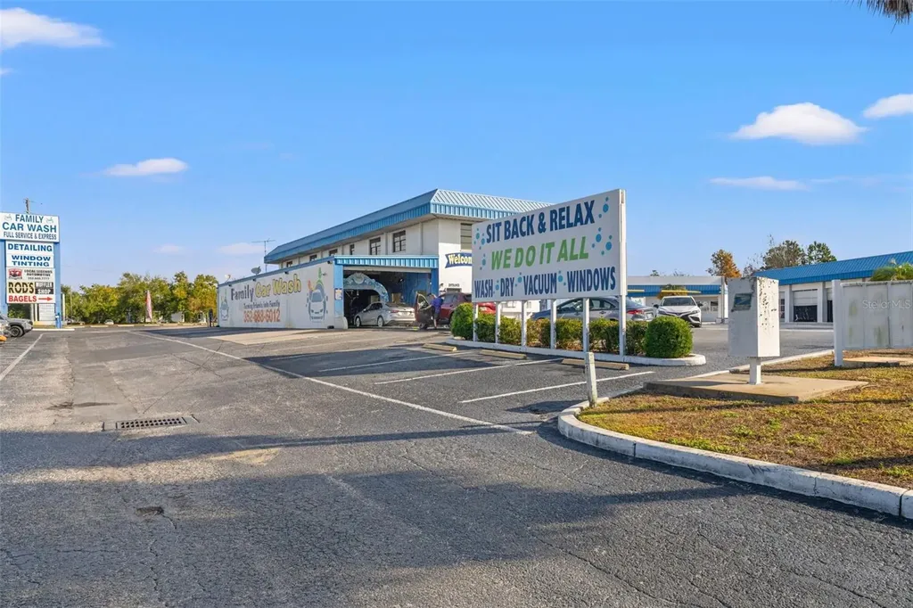 1108 Commercial Way Spring Hill FL 34606