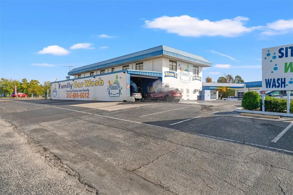 1108 Commercial Way Spring Hill FL 34606