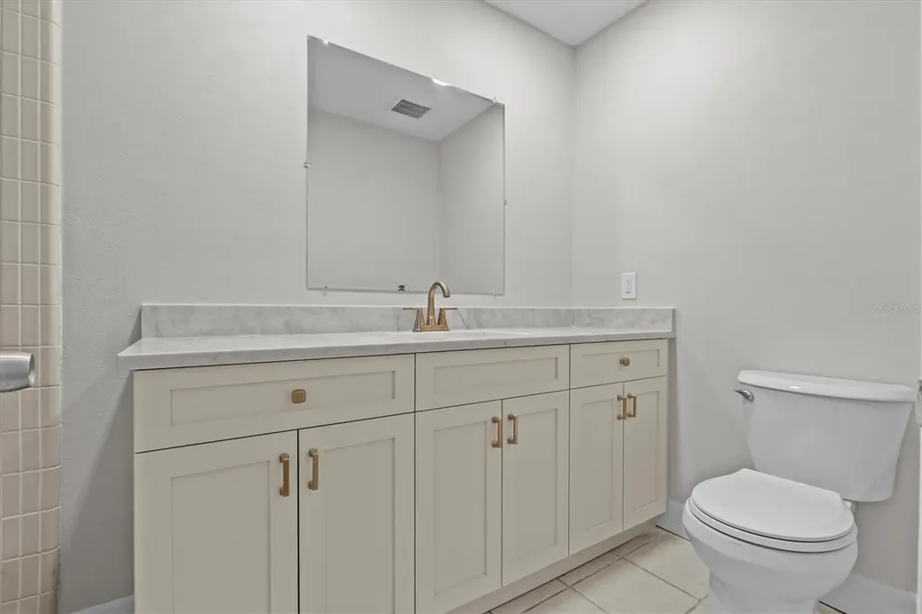 810 S West Shore Boulevard Tampa FL 33609
