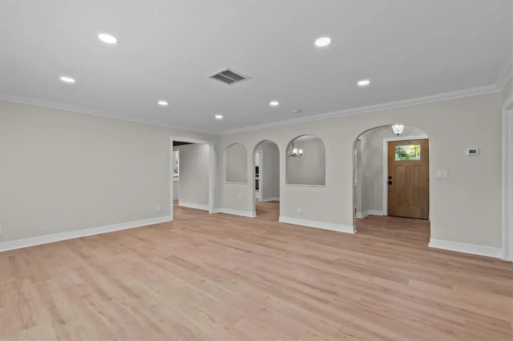 810 S West Shore Boulevard Tampa FL 33609