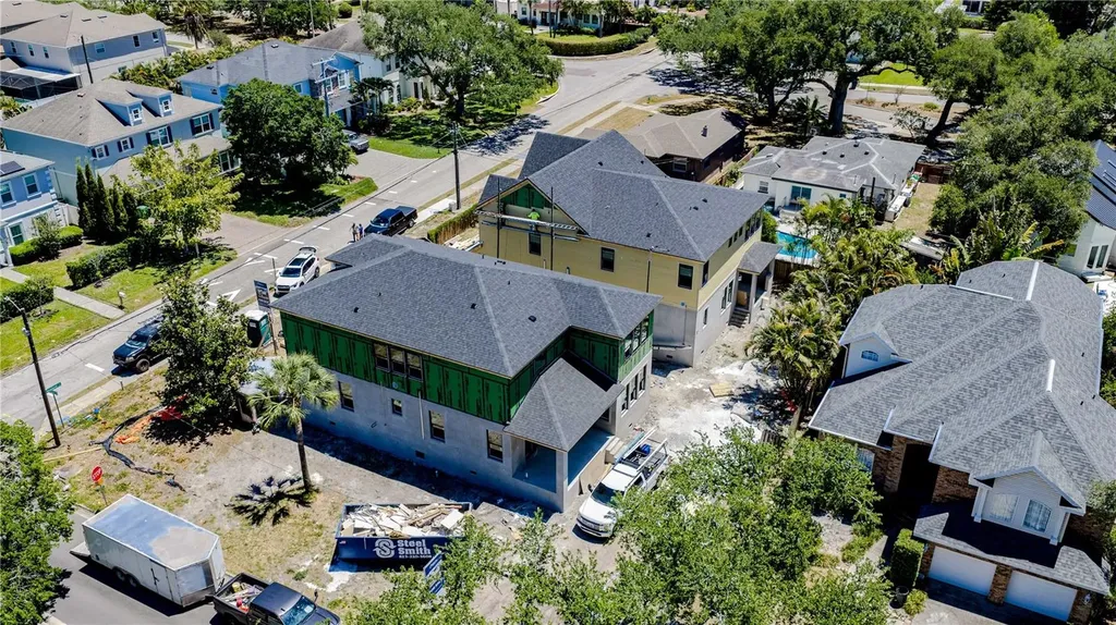 4020 W Cleveland Tampa FL 33611