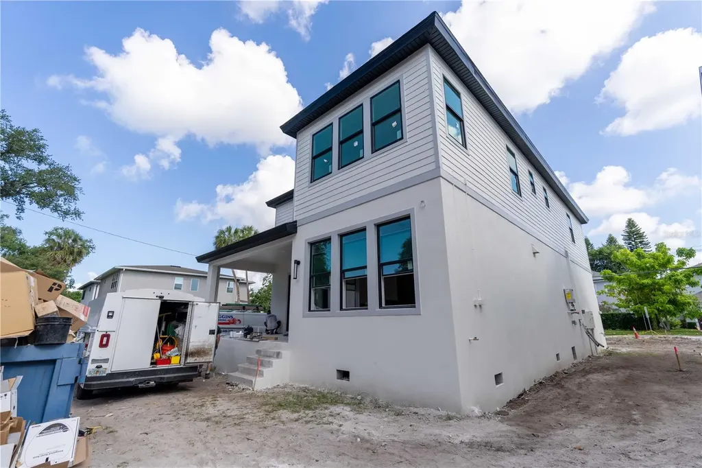 4020 W Cleveland Tampa FL 33611