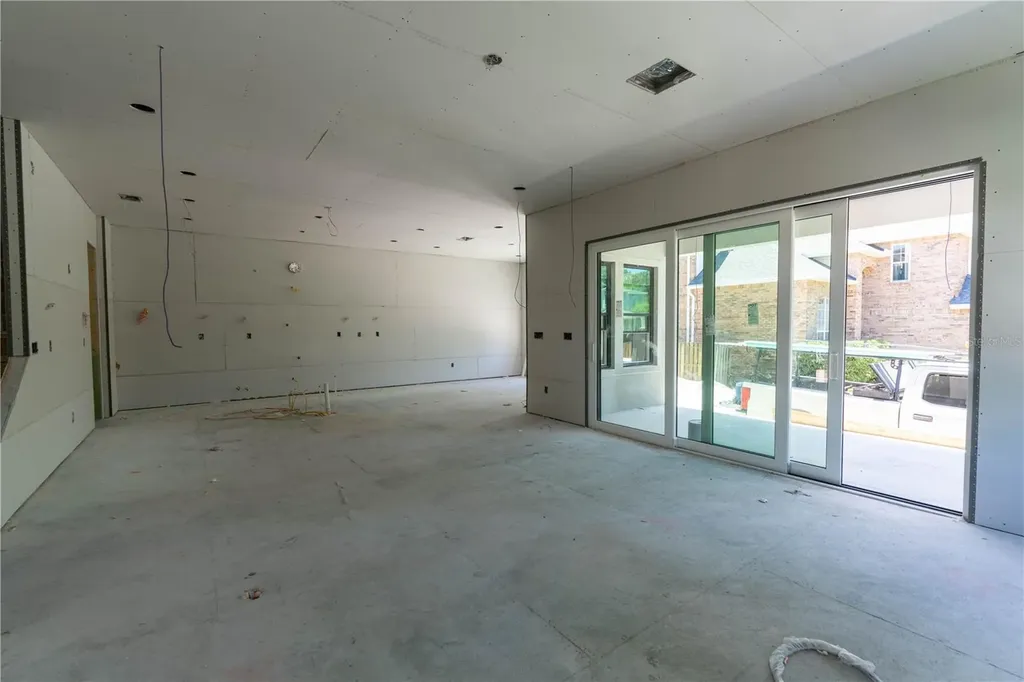 4020 W Cleveland Tampa FL 33611