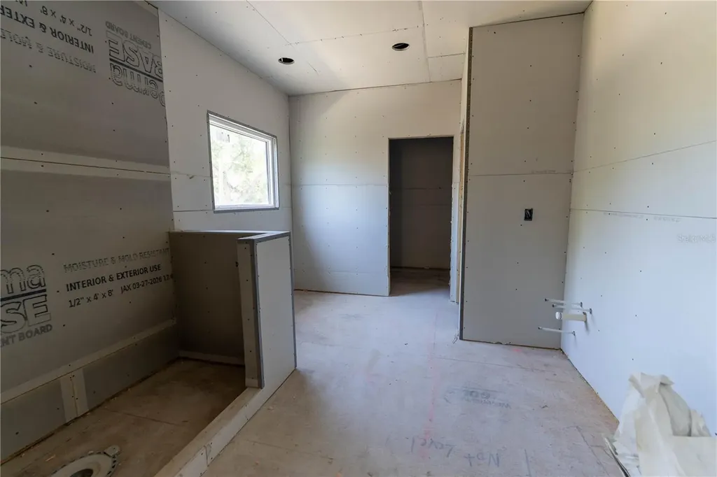 4020 W Cleveland Tampa FL 33611