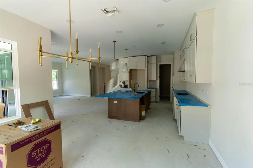 4020 W Cleveland Tampa FL 33611