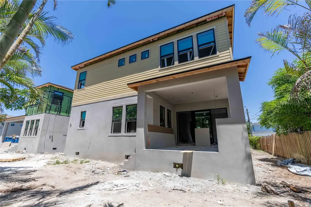 4020 W Cleveland Tampa FL 33611