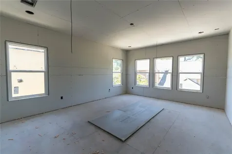 4020 W Cleveland Tampa FL 33611